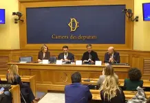 Beppe Convertini racconta in un libro l’Italia dei piccoli borghi