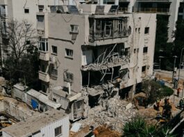 ستة مصابين جراء إطلاق موجة صواريخ باليستية من إيران على إسرائيل