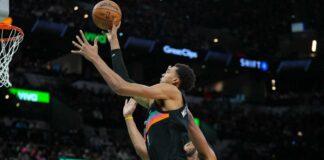 Ottava vittoria di fila degli Spurs, Bucks fuori dalla post-season