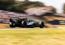 Antonelli fa il bis in Giappone e diventa leader del Mondiale