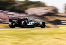 Antonelli fa il bis in Giappone e diventa leader del Mondiale