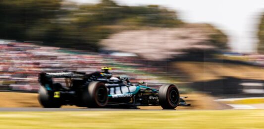 Antonelli fa il bis in Giappone e diventa leader del Mondiale