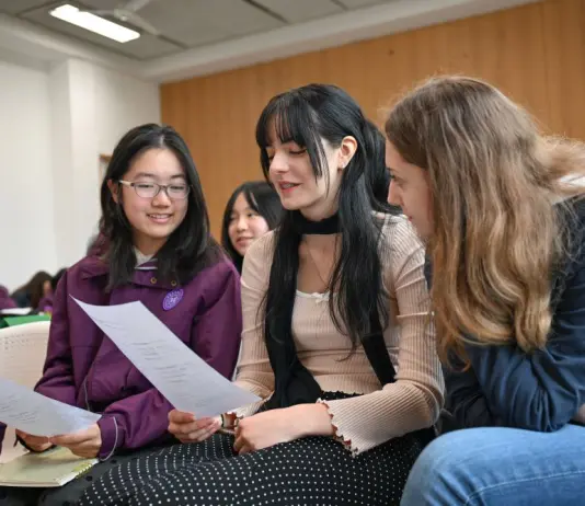 Cina, studenti italiani a Chongqing con un programma di scambio culturale