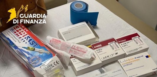 Centro estetico abusivo scoperto nel Cosentino, denunciato un medico