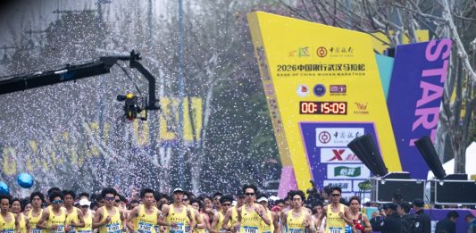 Cina: Hubei, le foto della maratona di Wuhan (3)