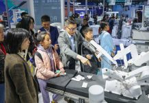 A Chongqing oltre 800 aziende alla China Medical Equipment Conference & Medical Equipment Exhibition (2)