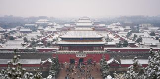 Cina: a Pechino una nevicata primaverile imbianca la città (1)