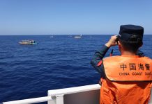 Cina: guardia costiera allontana imbarcazioni filippine entrate nelle acque al largo della secca di Scarborough (1)