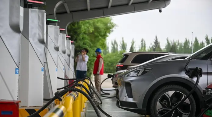 Cina: la rete di ricarica per veicoli elettrici continua la sua rapida espansione