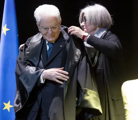 Mattarella riceve a Firenze la laurea honoris causa: “Costituzione frutto di collaborazione tra cultura e politica”