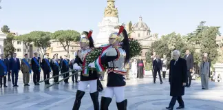 165 anni dall’Unità d’Italia, Mattarella: “Custodire e attuare i principi di libertà, giustizia e pace” / Video