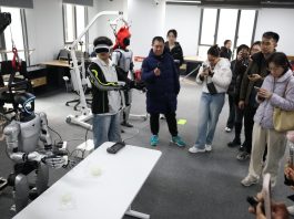 Cina: Pechino, robot vengono addestrati per vari scenari applicativi (1)