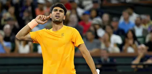 Alcaraz agli ottavi di Indian Wells in rimonta, il doppio Errani/Paolini avanza ai quarti