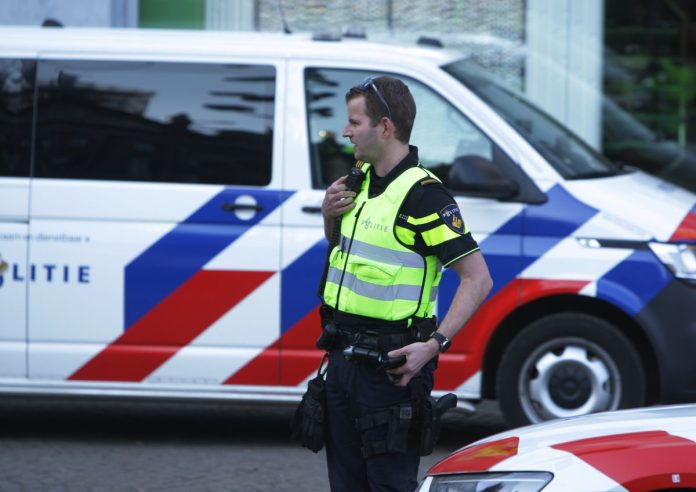 Amsterdam, attacco con coltello in Piazza Dam: cinque feriti
