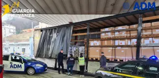 Maxi sequestro di esplosivi al porto di Ancona, milioni di detonatori e munizioni erano pronti a viaggiare insieme ai passeggeri