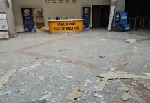 Nuovi raid israeliani a Teheran. Droni colpiscono un aeroporto in Azerbaigian. Trump “Devo essere coinvolto nella scelta del prossimo leader dell’Iran”