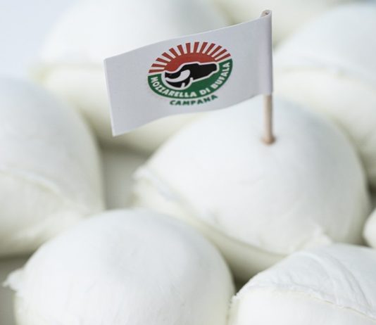 Mozzarella di Bufala Campana Dop e prosciutto Jabugo Dop, a Barcellona nasce un gemellaggio europeo del gusto