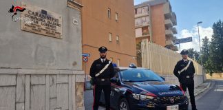 Falso portiere con tesserino e badge in un ospedale di Palermo, denunciato un 68enne