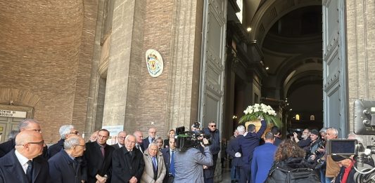 L’ultimo saluto a Paolo Cirino Pomicino sulle note del valzer n.2 di Šostakovič