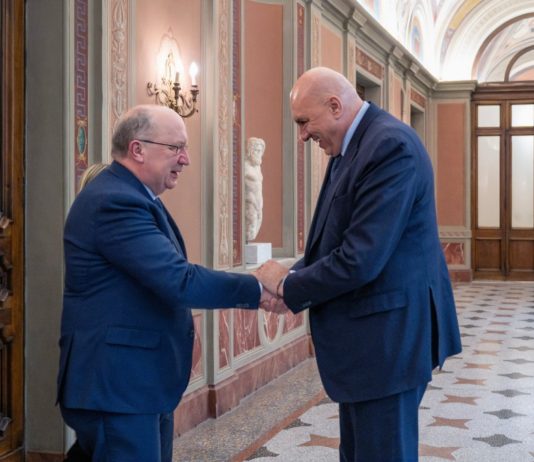 Crosetto incontra il Commissario europeo per Difesa e Spazio