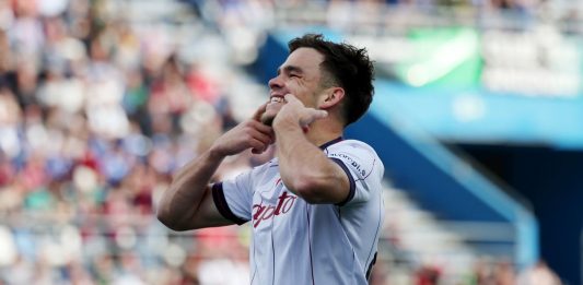 Al Bologna il derby emiliano contro il Sassuolo, decide Dallinga