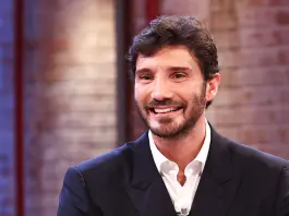 Stefano De Martino annuncia le date di Sanremo 2027, sarà dal 16 al 20 febbraio