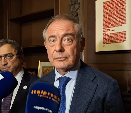 Urso a Washington “Italia hub strategico dei cavi dati e polo per investimenti in IA”