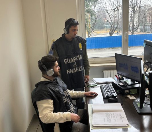 Frodi su fondi PNRR e UE, sequestri per oltre 1,9 milioni di euro in diverse regioni italiane. Dodici persone indagate