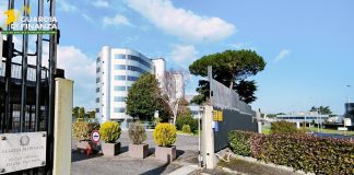 Soldi delle truffe online nelle casse del clan dei Casalesi, 2 arresti