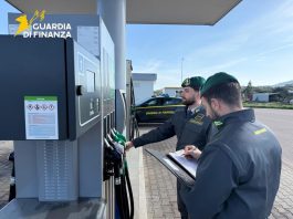 Controlli sui distributori di carburante in Sardegna, elevate sanzioni per 4 mila euro