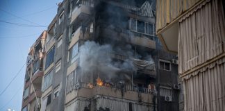 Iran, ucciso il portavoce dei Pasdaran. Teheran minaccia Israele e Usa. Trump “Non voglio il cessate il fuoco”