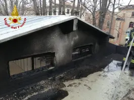 Biennale di Venezia, incendio sul tetto di un padiglione