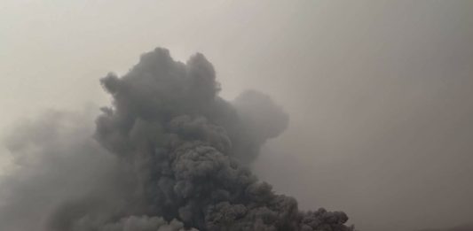 إيطاليا وخمس دول تطالب إيران بوقف الهجمات في مضيق هرمز فورًا