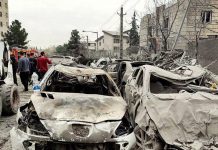 غارات ليلية على إيران.. وطهران تهدد بإغلاق مضيق هرمز