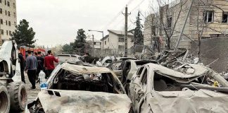 غارات ليلية على إيران.. وطهران تهدد بإغلاق مضيق هرمز