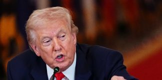 Trump “Il nuovo regime dell’Iran ha chiesto il cessate il fuoco”. Teheran nega “Non stiamo trattando”