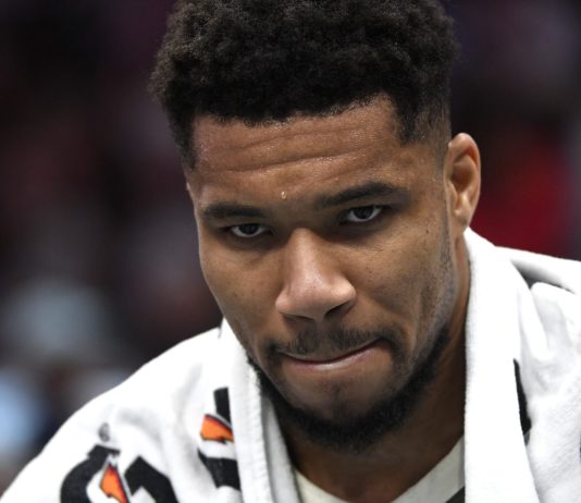 Torna Antetokounmpo ma Milwaukee va ko, Murray trascina Denver contro Utah: il resoconto Nba