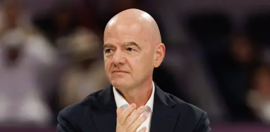 Infantino incontra i giocatori dell’Iran: “Hanno il nostro sostegno e al Mondiale garantiremo le migliori condizioni possibili”