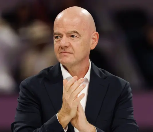 Infantino incontra i giocatori dell’Iran: “Hanno il nostro sostegno e al Mondiale garantiremo le migliori condizioni possibili”