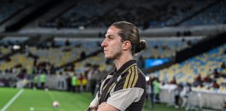 Flamengo fires Filipe Luis after 8-0 win
