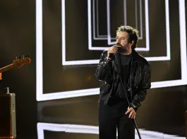 Tommaso Paradiso annuncia nuovi appuntamenti estivi: ecco il calendario con tutte le date