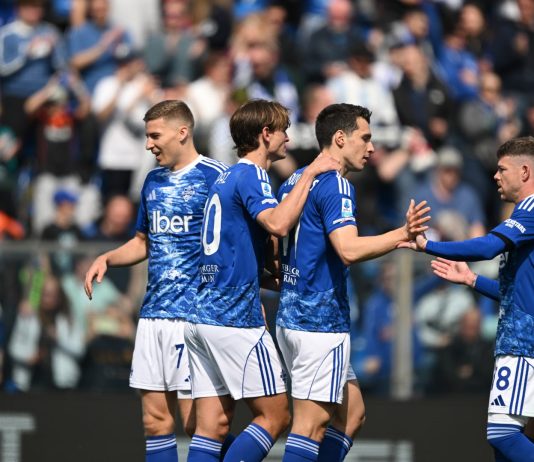 Il Como non si ferma più, domina il Pisa 5-0 ed è sempre più quarto