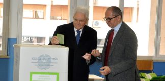 Referendum, Mattarella ha votato a Palermo