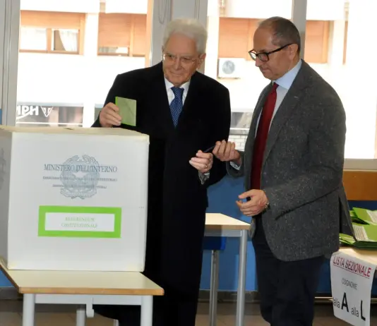 Referendum, Mattarella ha votato a Palermo