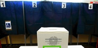 Si vota per il referendum sulla riforma della giustizia, seggi aperti fino alle 15. Affluenza al 46,07% nella prima giornata