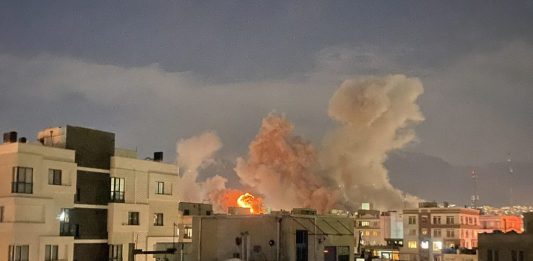 إسرائيل تشن الهجوم العاشر على طهران.. وكاتس يهدد خليفة خامنئي