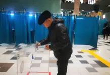 Kazakistan, Tokayev vince la scommessa con un referendum da affluenza record / Foto