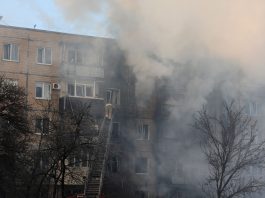 Nuovi attacchi russi con missili e droni contro l’Ucraina, 7 morti a Kharkiv tra cui 2 bambini