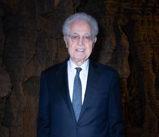 وفاة رئيس الوزراء الفرنسي الأسبق ليونيل جوسبان عن 88 عامًا