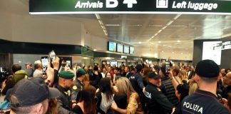 Iran, Tajani “Non credo possa andare avanti per oltre 7 giorni”. Atterrato a Malpensa il volo con a bordo i 200 studenti / Video